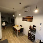 Yea - Your Exclusive Loft Next To Station *