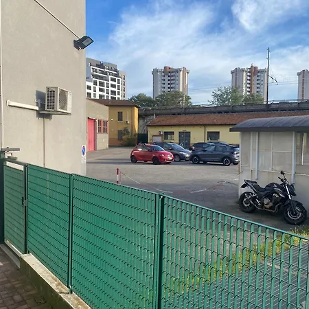 Yea - Your Exclusive Loft Next To Station * Milánó